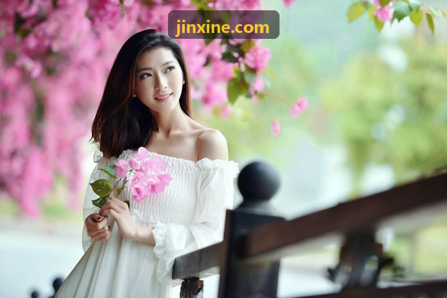搬运J9直营集团【CHINA】官方网站夹爪抓取金属工件转入下道工序